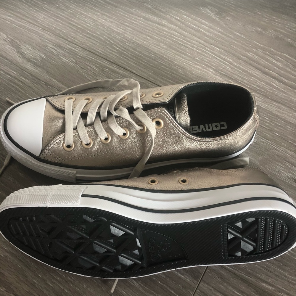 Women’s Converse Metallic Shoes - never worn!